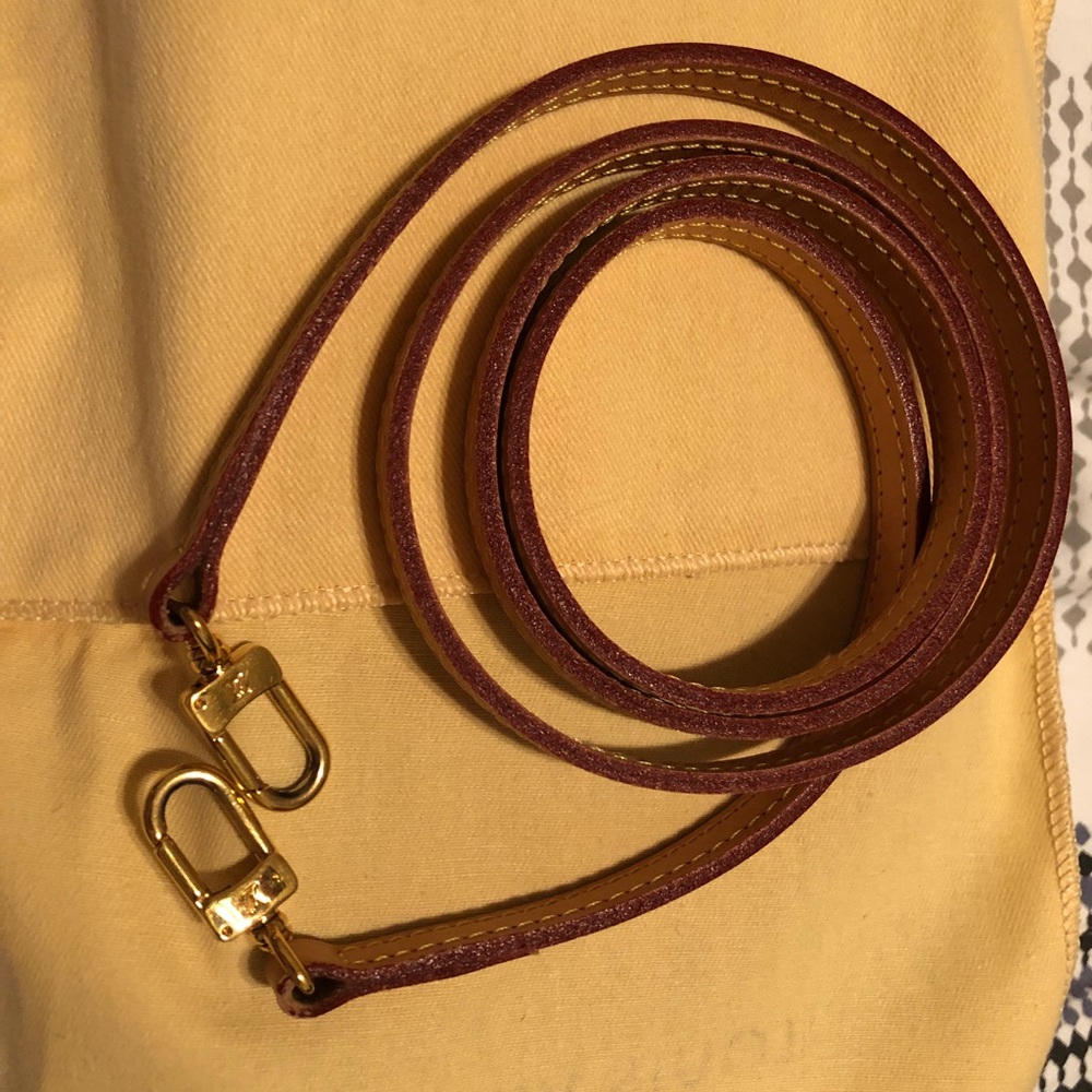 Louis Vuitton Eva Vachetta Strap